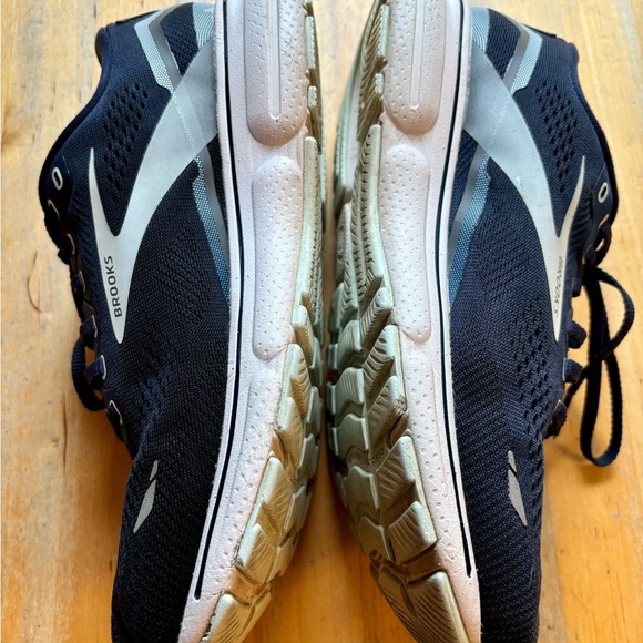 Ladies Brooks Ghost Sneakers Shoes Size 9 W blue immaculate - Picture 9 of 14